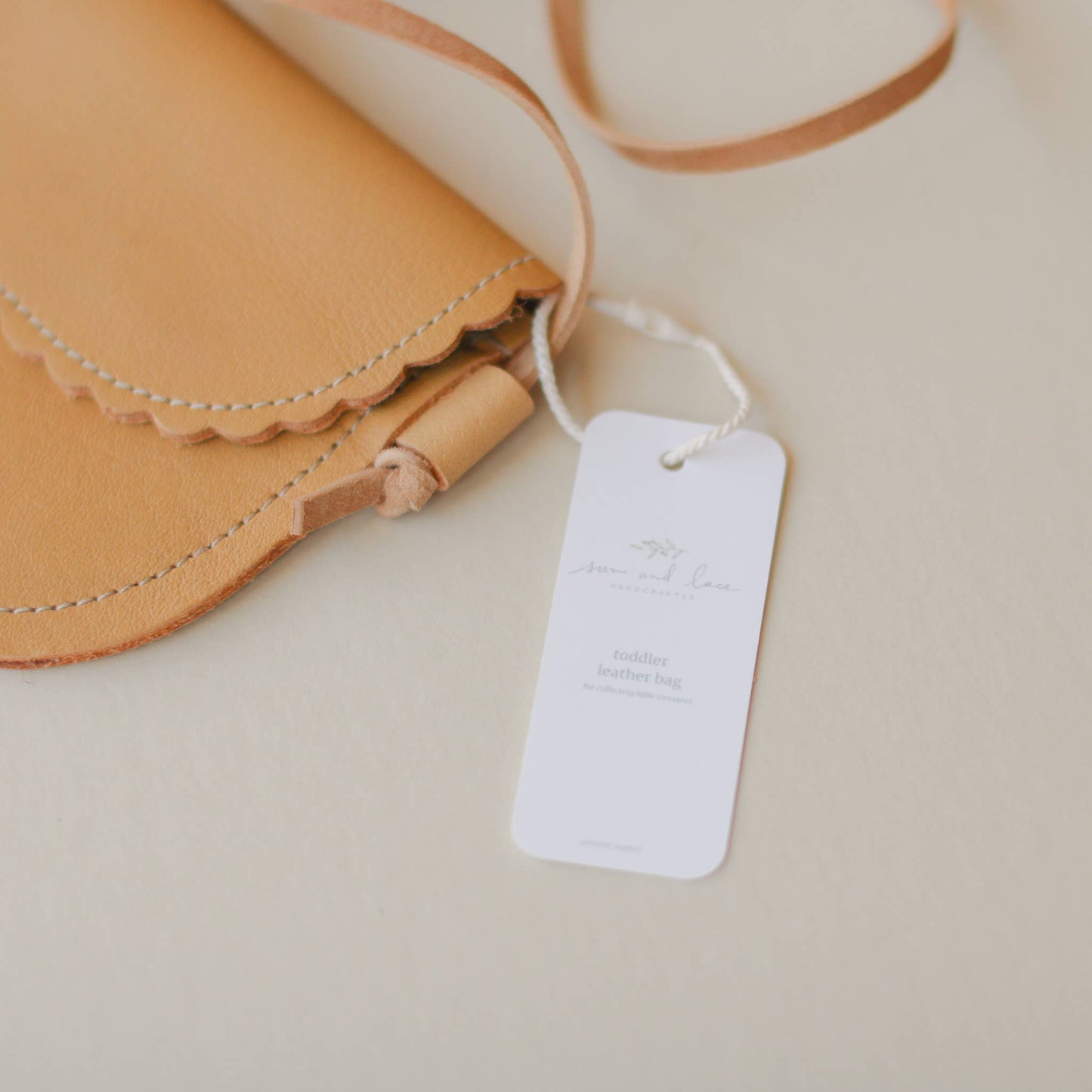 Toddler Scalloped Leather Purse in Walnut