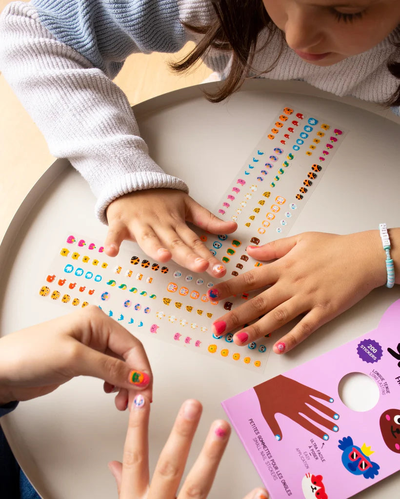 200 Friends Nail Stickers